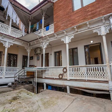 Apartments Near Metekhi Cathedral Tbilisi Exterior photo